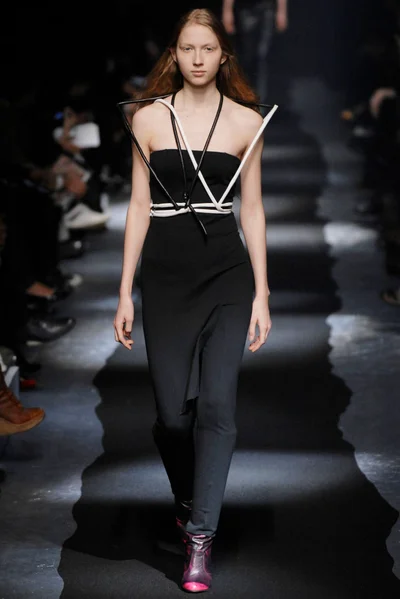 Look 33